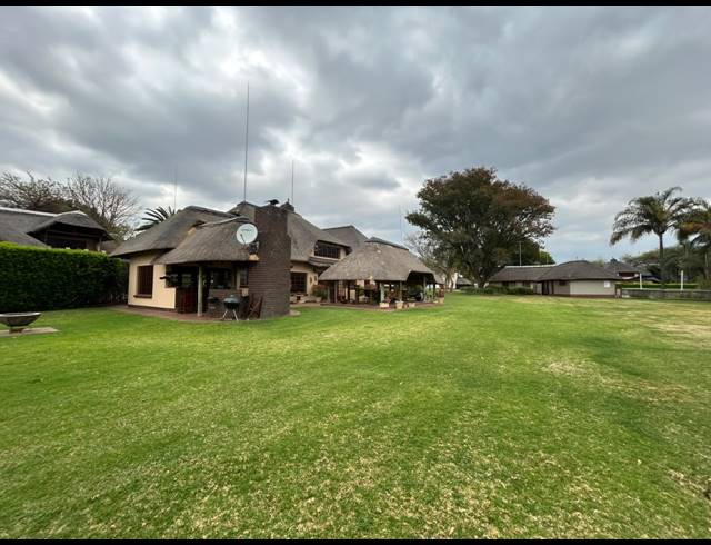 4 BEDROOM HOUSE FOR SALE IN BROEDERSTROOM